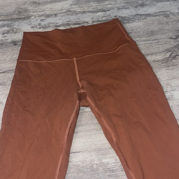 Lululemon Wunder Train Leggings - Picture 2 of 5